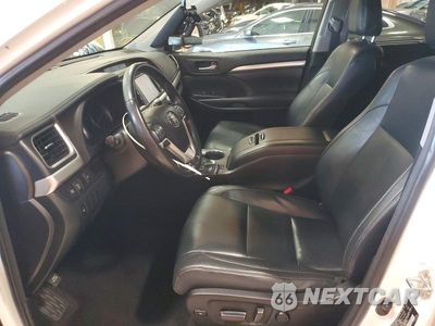 Zdjęcie 7 z 13 samochodu: 2017 TOYOTA HIGHLANDER XLE VIN:5TDJZRFH9HS477031 - miniatura