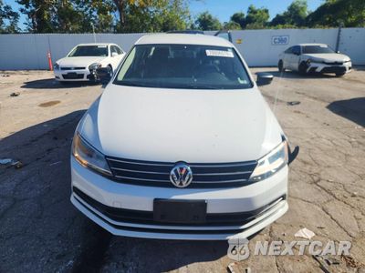 Piąte zdjęcie samochodu w środku: 2016 VOLKSWAGEN JETTA SE VIN:3VWD67AJ9GM261728 - miniatura