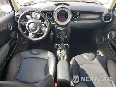 Zdjęcie 8 z 12 samochodu: 2012 MINI COOPER S CLUBMAN VIN:WMWZG3C57CTY38750 - miniatura