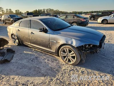 Czwarte zdjęcie samochodu z boku: 2013 JAGUAR XJ VIN:SAJWA1C75D8V38966 - miniatura
