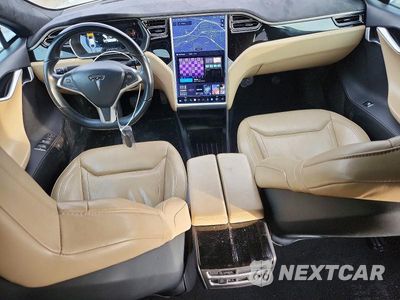 Zdjęcie 8 z 12 samochodu: 2015 TESLA MODEL S VIN:5YJSA1E1XFF120296 - miniatura