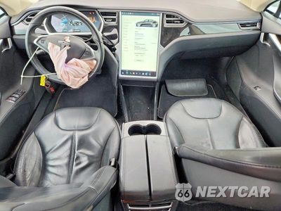 Zdjęcie 8 z 13 samochodu: 2014 TESLA MODEL S VIN:5YJSA1S17EFP29414 - miniatura