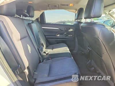 Zdjęcie 11 z 13 samochodu: 2016 TOYOTA HIGHLANDER BASE VIN:5TDZKRFH0GS178226 - miniatura