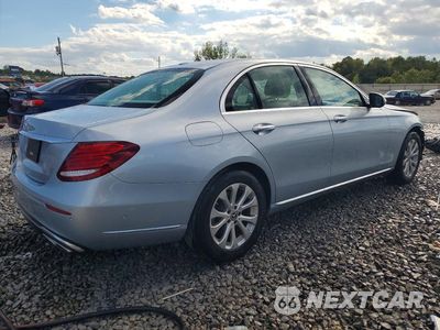 Trzecie zdjęcie samochodu z tyłu: 2018 MERCEDES-BENZ E 300 VIN:WDDZF4JB6JA448161 - miniatura