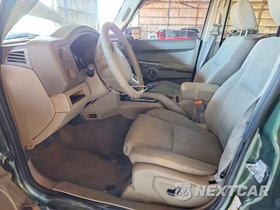 Zdjęcie 7 z 13 samochodu: 2008 JEEP COMMANDER SPORT VIN:1J8HG48K78C219780 - miniatura