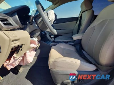 Zdjęcie 7 z 12 samochodu: 2017 KIA OPTIMA LX VIN:5XXGT4L31HG149112 - miniatura