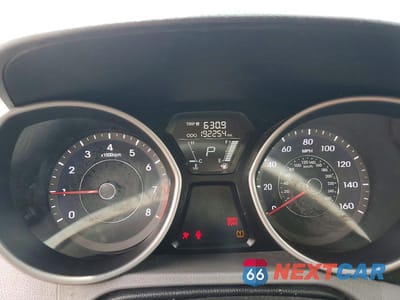 Zdjęcie 9 z 12 samochodu: 2013 HYUNDAI ELANTRA GLS VIN:5NPDH4AE4DH260860 - miniatura