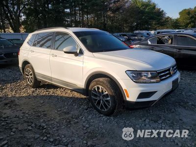 Czwarte zdjęcie samochodu z boku: 2019 VOLKSWAGEN TIGUAN SE VIN:3VV2B7AX9KM199803 - miniatura
