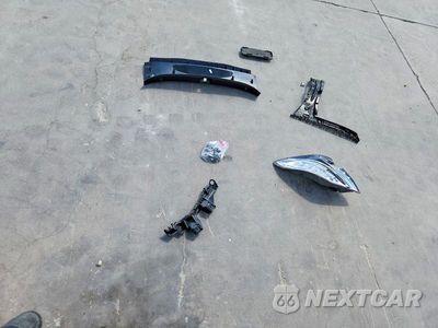 Zdjęcie 12 z 13 samochodu: 2016 MERCEDES-BENZ C 300 4MATIC VIN:55SWF4KB0GU131115 - miniatura