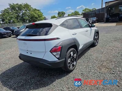 Czwarte zdjęcie samochodu z boku: 2025 HYUNDAI KONA SEL VIN:KM8HB3AB4SU203382 - miniatura