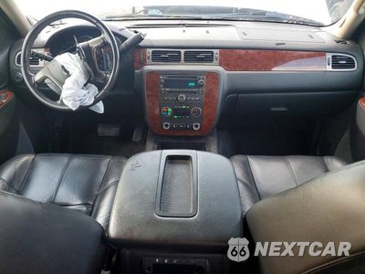 Zdjęcie 8 z 13 samochodu: 2011 CHEVROLET TAHOE C1500 LT VIN:1GNSCBE03BR275775 - miniatura
