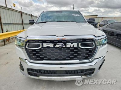 Piąte zdjęcie samochodu w środku: 2025 RAM 1500 BIG HORN/LONE STAR VIN:1C6RREFP8SN770197 - miniatura