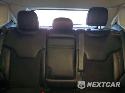Zdjęcie 10 z 13 samochodu: 2018 JEEP COMPASS LATITUDE VIN:3C4NJDBB9JT113331 - miniatura