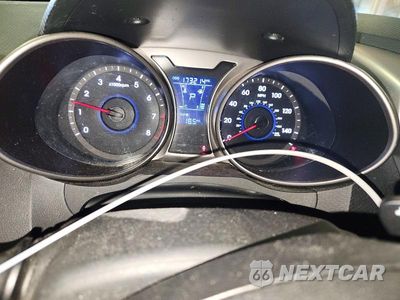 Zdjęcie 9 z 12 samochodu: 2013 HYUNDAI VELOSTER BASE VIN:KMHTC6AD1DU146278 - miniatura