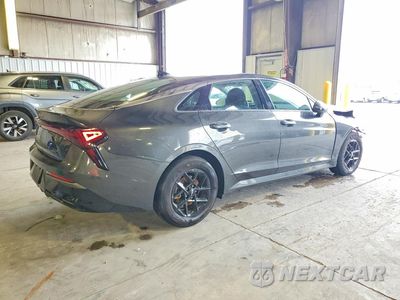 Trzecie zdjęcie samochodu z tyłu: 2026 KIA K5 LXS VIN:KNAG24J76T5427893 - miniatura