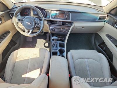 Zdjęcie 8 z 12 samochodu: 2017 KIA OPTIMA LX VIN:5XXGT4L3XHG125908 - miniatura