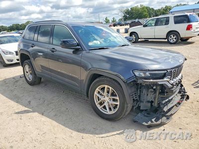 Czwarte zdjęcie samochodu z boku: 2025 JEEP GRAND CHEROKEE LAREDO VIN:1C4RJGAG1SC288816 - miniatura