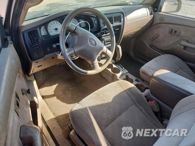 Zdjęcie 8 z 12 samochodu: 2002 TOYOTA TACOMA BASE VIN:5TEVL52N22Z082769 - miniatura
