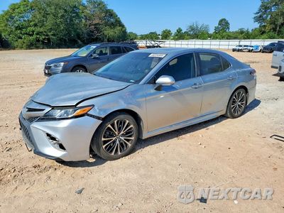 2018 TOYOTA CAMRY SE 4T1B11HK2JU060580 - główne zdjęcie licytacji z USA - miniatura