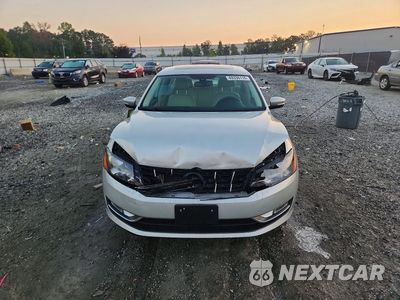 Piąte zdjęcie samochodu w środku: 2014 VOLKSWAGEN PASSAT SEL VIN:1VWCN7A37EC080190 - miniatura