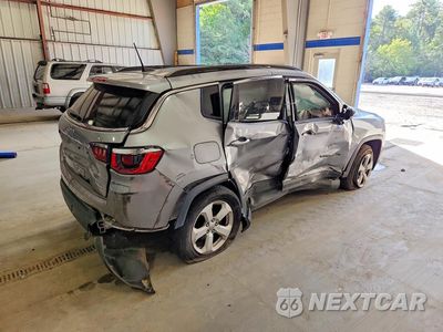 Trzecie zdjęcie samochodu z tyłu: 2018 JEEP COMPASS LATITUDE VIN:3C4NJDBB4JT161805 - miniatura