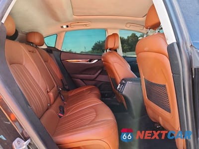 Zdjęcie 11 z 14 samochodu: 2017 MASERATI LEVANTE S VIN:ZN661YUA1HX210858 - miniatura