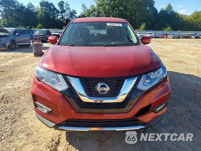 Piąte zdjęcie samochodu w środku: 2017 NISSAN ROGUE S VIN:JN8AT2MT5HW395253 - miniatura