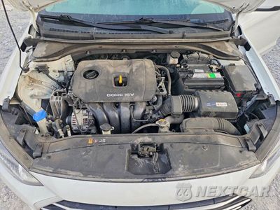 Zdjęcie 11 z 12 samochodu: 2018 HYUNDAI ELANTRA VALUE EDITION VIN:5NPD84LF7JH324780 - miniatura