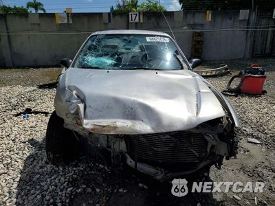 Piąte zdjęcie samochodu w środku: 2001 TOYOTA COROLLA CE VIN:1NXBR12E21Z544826 - miniatura