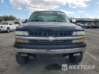 Piąte zdjęcie samochodu w środku: 2001 CHEVROLET SILVERADO C1500 VIN:1GCEC19T51Z122530 - miniatura