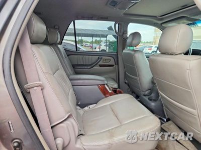 Zdjęcie 10 z 12 samochodu: 2006 TOYOTA SEQUOIA LIMITED VIN:5TDBT48AX6S268015 - miniatura