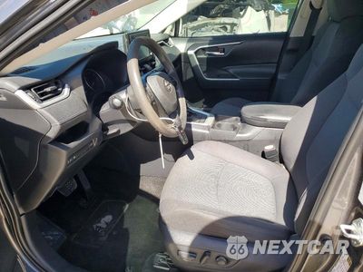 Zdjęcie 7 z 13 samochodu: 2019 TOYOTA RAV4 XLE VIN:2T3W1RFV2KW003057 - miniatura