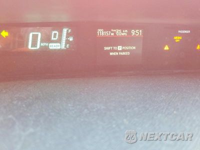 Zdjęcie 9 z 13 samochodu: 2013 TOYOTA PRIUS C THREE VIN:JTDKDTB35D1048311 - miniatura