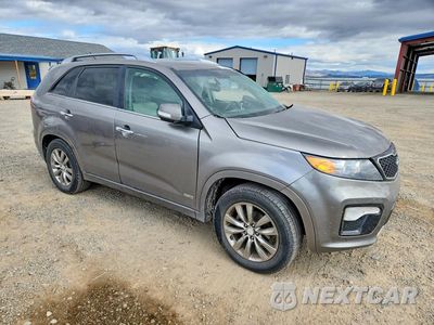 Czwarte zdjęcie samochodu z boku: 2013 KIA SORENTO SX VIN:5XYKWDA24DG383617 - miniatura