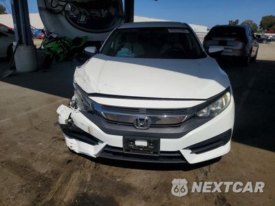 Piąte zdjęcie samochodu w środku: 2018 HONDA CIVIC LX VIN:2HGFC2F50JH553150 - miniatura