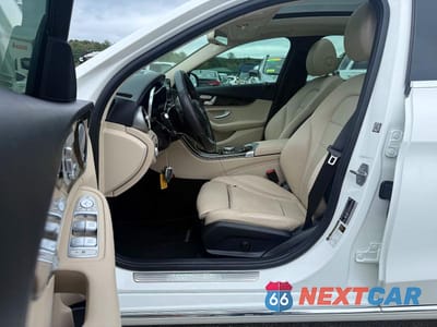 Zdjęcie 11 z 14 samochodu: 2017 MERCEDES-BENZ C 300 4MATIC VIN:55SWF4KB7HU198313 - miniatura