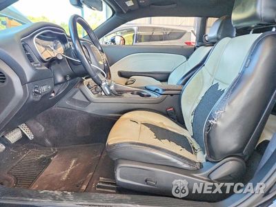 Zdjęcie 7 z 12 samochodu: 2017 DODGE CHALLENGER SXT VIN:2C3CDZAG5HH558505 - miniatura