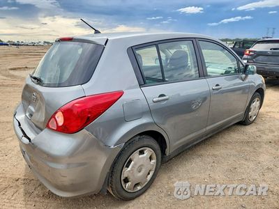 Trzecie zdjęcie samochodu z tyłu: 2008 NISSAN VERSA 1.8 S VIN:3N1BC13E48L363612 - miniatura