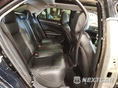 Zdjęcie 10 z 12 samochodu: 2018 CHRYSLER 300 TOURING VIN:2C3CCAAG9JH307979 - miniatura