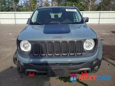 Piąte zdjęcie samochodu w środku: 2015 JEEP RENEGADE TRAILHAWK VIN:ZACCJBCT4FPB82140 - miniatura
