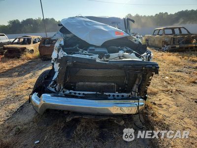 Piąte zdjęcie samochodu w środku: 2025 CHEVROLET SILVERADO K1500 LT VIN:3GCUKDE81SG217184 - miniatura