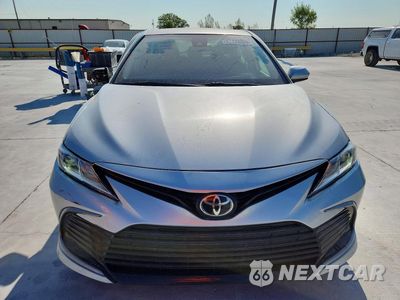 Piąte zdjęcie samochodu w środku: 2021 TOYOTA CAMRY LE VIN:4T1C11AK5MU593624 - miniatura