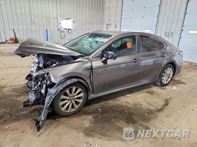 2018 TOYOTA CAMRY LE 4T1B11HK7JU062566 - główne zdjęcie licytacji z USA - miniatura