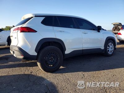 Trzecie zdjęcie samochodu z tyłu: 2024 TOYOTA COROLLA CROSS L VIN:7MUAAABG1RV083164 - miniatura