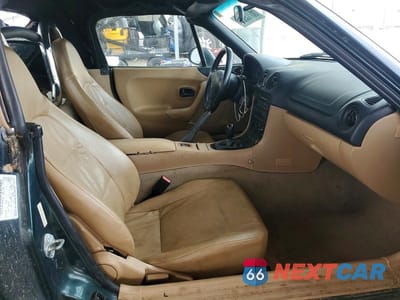 Zdjęcie 10 z 12 samochodu: 2000 MAZDA MX-5 MIATA BASE VIN:JM1NB3533Y0140186 - miniatura