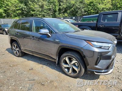 Czwarte zdjęcie samochodu z boku: 2024 TOYOTA RAV4 SE VIN:JTMAB3FVXRD181357 - miniatura