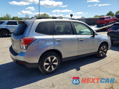 Trzecie zdjęcie samochodu z tyłu: 2017 SUBARU FORESTER 2.5I PREMIUM VIN:JF2SJAEC6HH538036 - miniatura