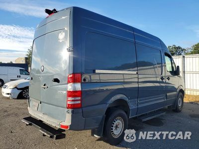 Trzecie zdjęcie samochodu z tyłu: 2018 MERCEDES BENZ SPRINTER 2500 DELIVERY VAN VIN:WD3PE7CD6JP637680 - miniatura
