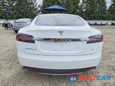 Zdjęcie 6 z 12 samochodu: 2015 TESLA MODEL S 60 VIN:5YJSA1S11FF081182 - miniatura