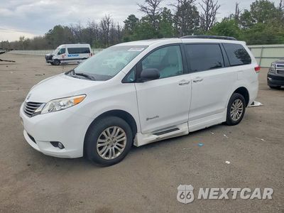 2012 TOYOTA SIENNA XLE 8-PASSENGER 5TDYK3DC5CS269342 - główne zdjęcie licytacji z USA - miniatura